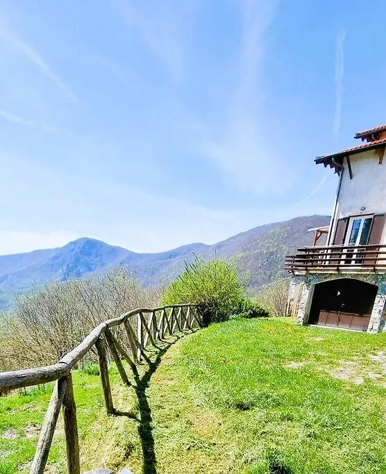 Appartamento Bee Freeride Bikers House Magliolo 0*,  Italia
